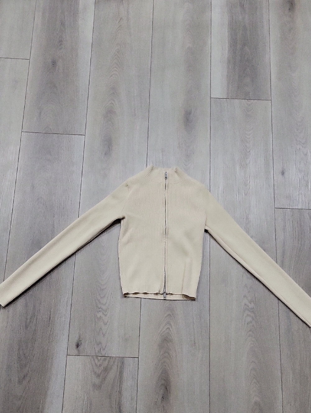Brandy Melville Beige Zip-Up Ribbed Crop Top